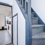 Urban Escape Bright & Spacious 3br Leeds (West Yorkshire)
