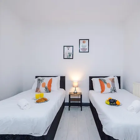 Urban Escape Bright & Spacious 3br Апартаменти Лідс