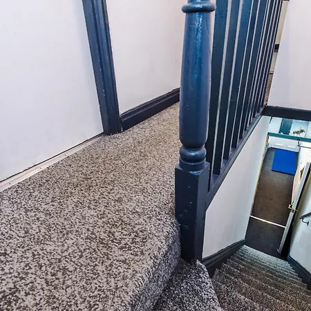 Urban Escape Bright & Spacious 3br *